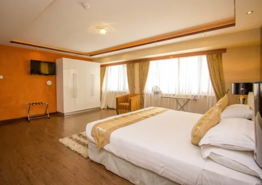 Superior One Bedroom Apartment