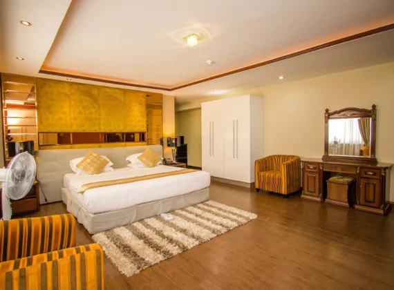 Superior One Bedroom Apartment